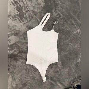 Women's
Asymmetrical One-Shoulder Seamless Fabric Bodysuit xs in white